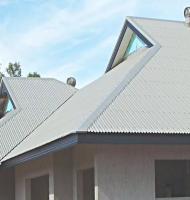 Крыша частного дома из  шифера